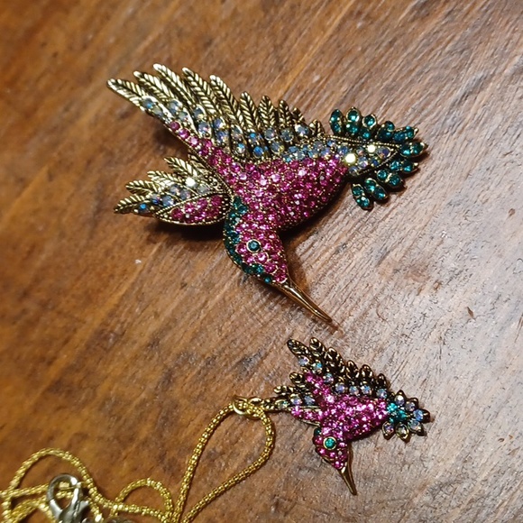 OPCKR Jewelry - OPCKR Rhinestone Hummingbird Pin & Necklace
